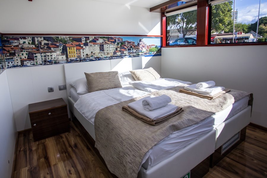 Inselhüpfen Kreuzfahrt ab Trogir mit  Deluxe Yacht Stella Maris TDT