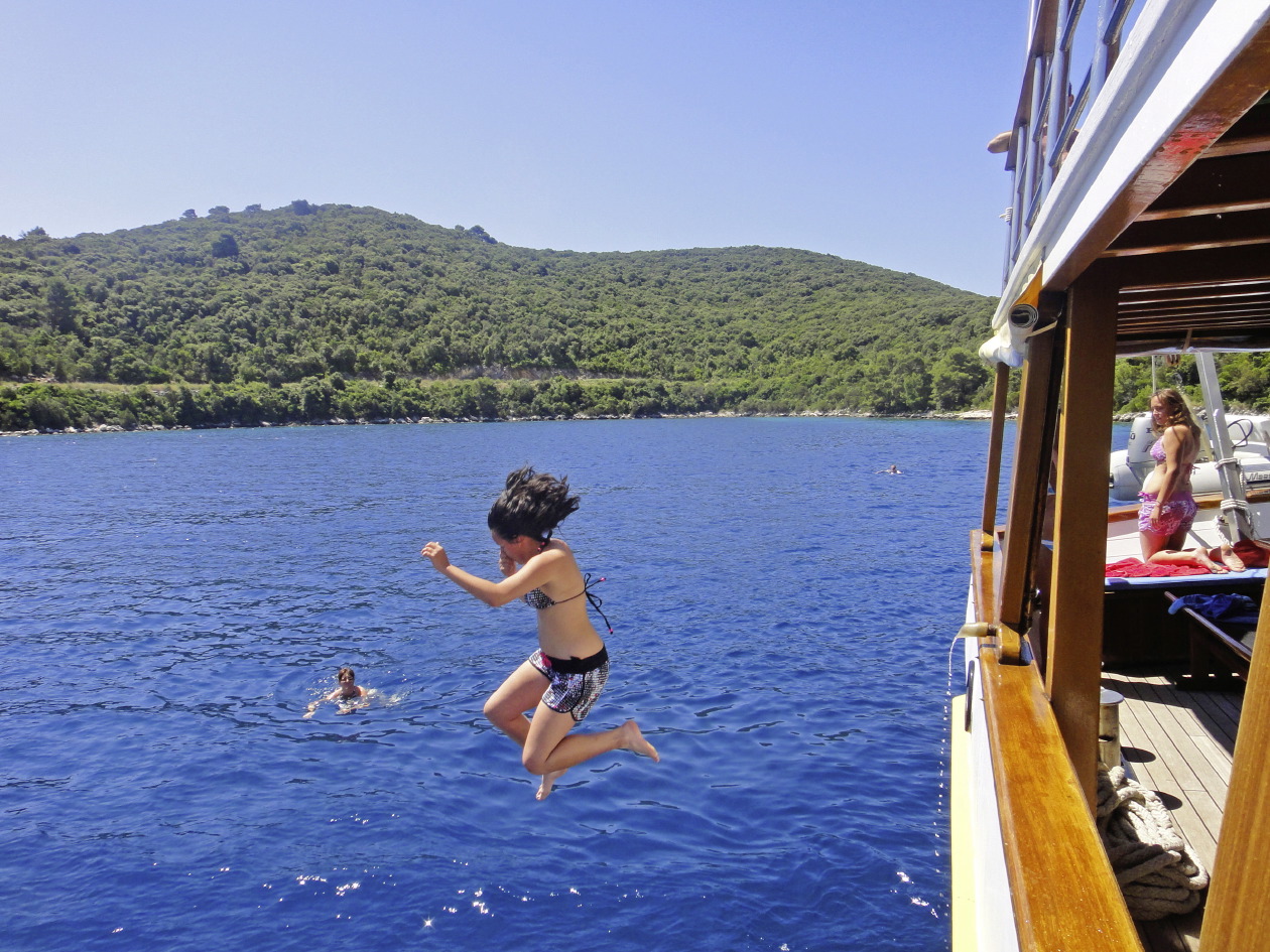 Vollcharter Kreuzfahrt mit MS Zelenbor ab Rijeka