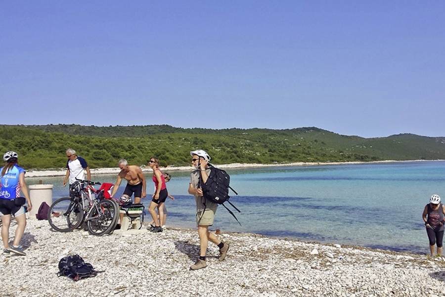 Fahrrad Kreuzfahrt ab Zadar mit einem Motorsegler ComfortPlus Kategorie***