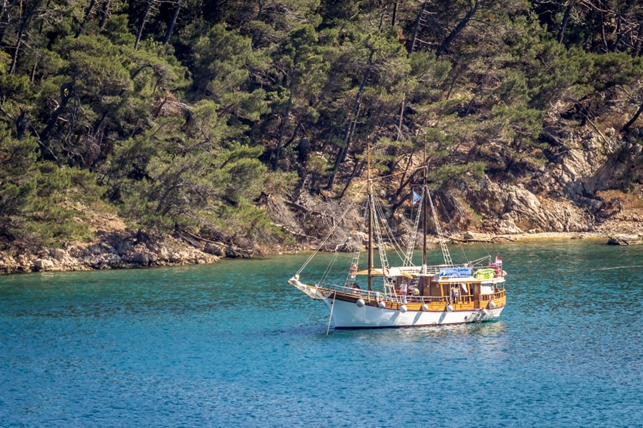 Blauereise Baderoute T3 Inselhüpfen Kreuzfahrt mit NoName Comfort Plus Schiff
