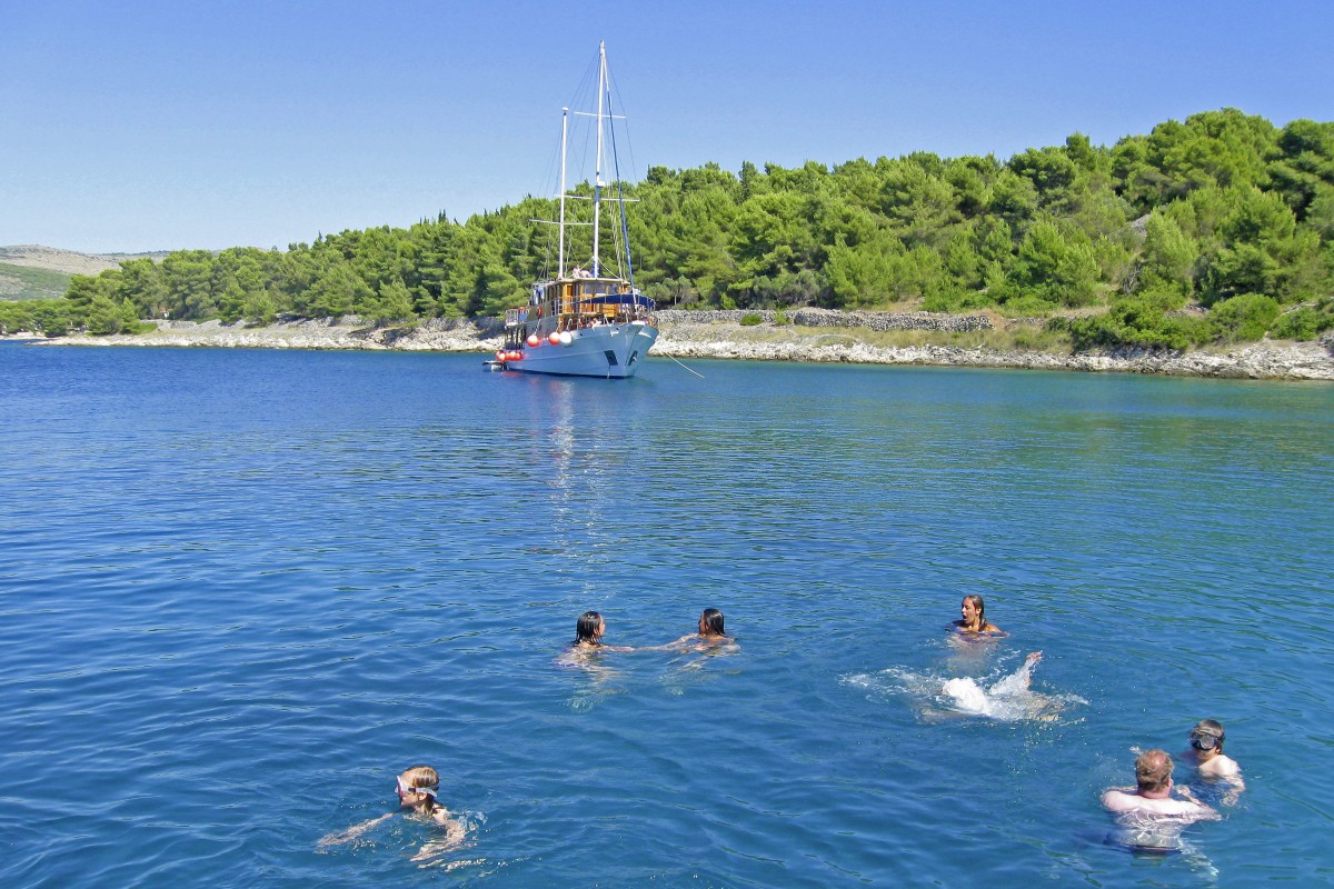 Baderoute Inselhüpfen Kreuzfahrt ab Rijeka mit NoName Schiff Comfort Plus Kategorie****