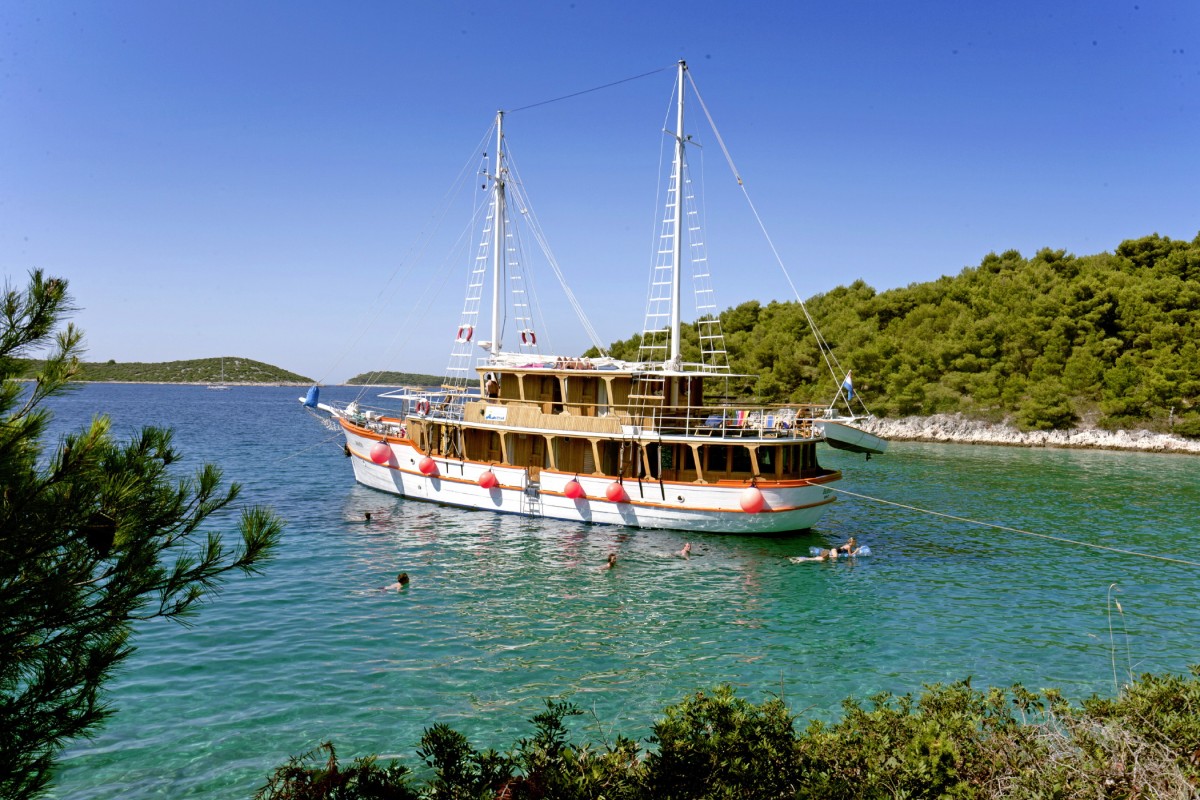 Baderoute Kreuzfahrt ab Zadar mit NoName Comfort Plus Schiff****