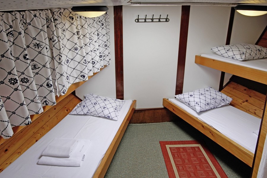 Baderoute Kreuzfahrt ab Zadar mit NoName Comfort Plus Schiff****