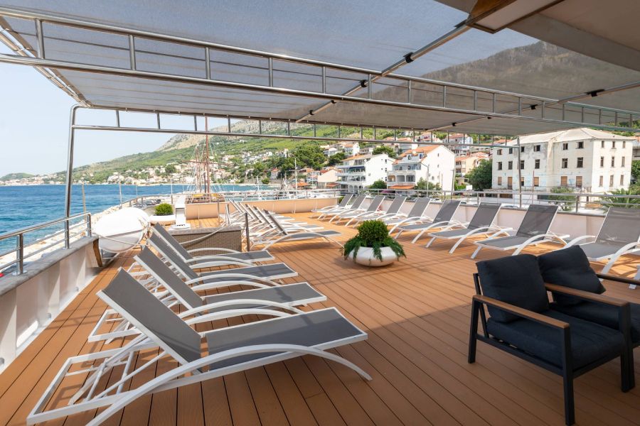 Inselhüpfen Deluxe Superior Yacht Kreuzfahrt ab Split bis Dubrovnik mit MY Adriatica*****