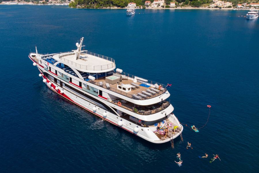 Inselhüpfen Deluxe Yacht Kreuzfahrt ab Split mit MY Antaris*****SD