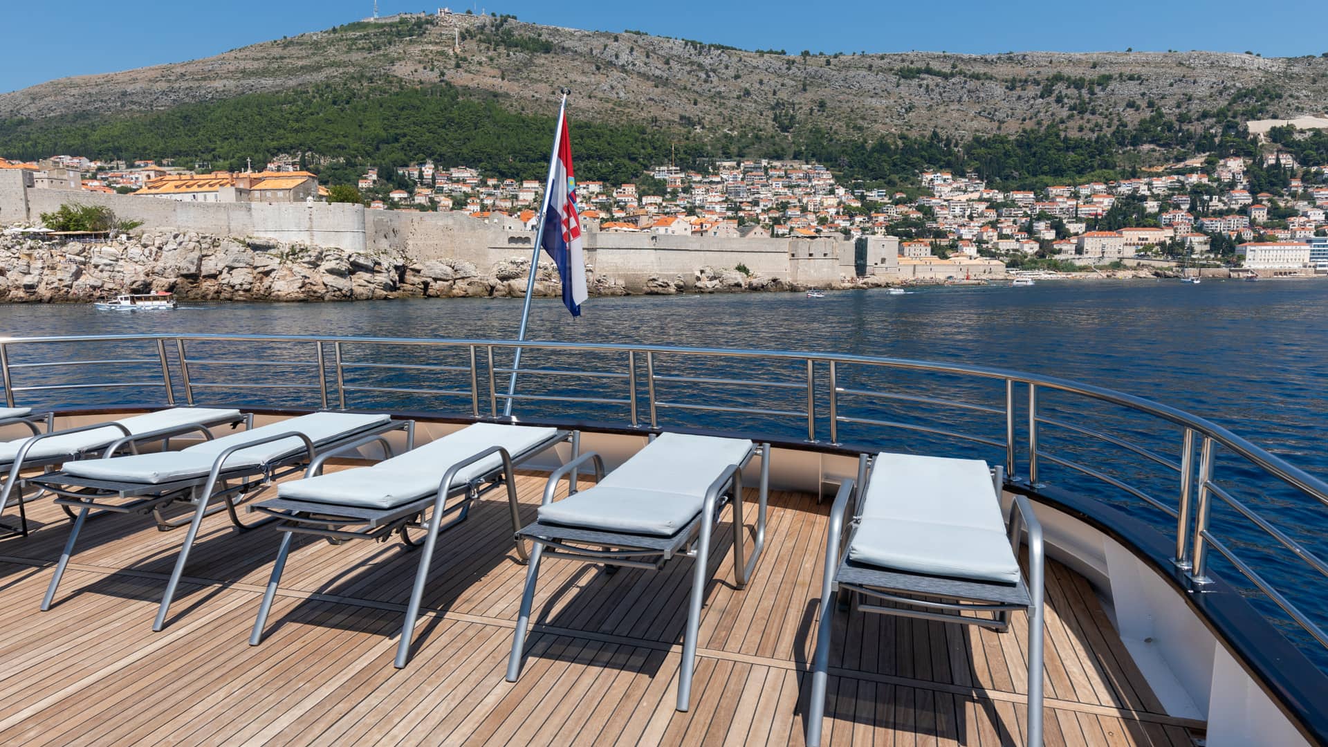 Inselhüpfen Deluxe Yacht Kreuzfahrt ab Dubrovnik bis Split mit MY Antaris*****DS