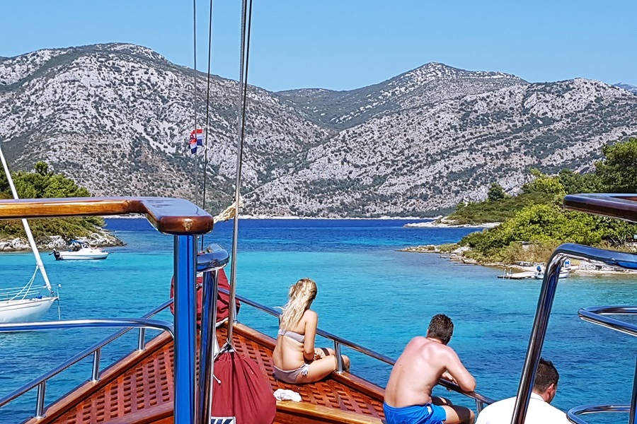 Baderoute Inselhüpfen Kreuzfahrt ab Trogir mit NoName Premium Schiff***