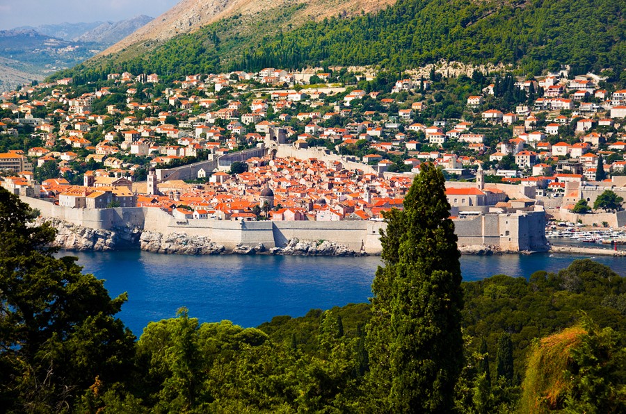 Inselhüpfen Deluxe Yacht Kreuzfahrt ab Dubrovnik bis Split mit MY Roko*****DS