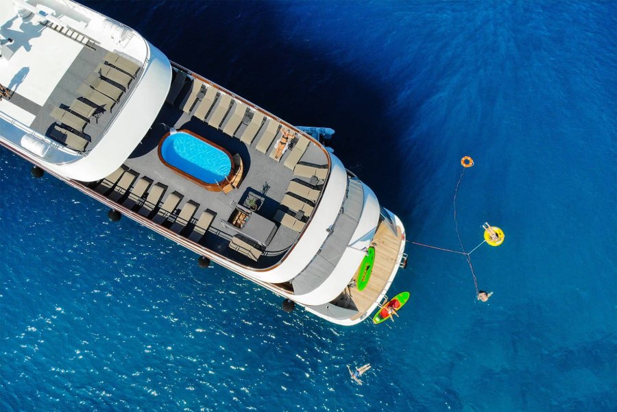 Inselhüpfen Deluxe Kreuzfahrt ab Split bis Dubrovnik mit MY Roko