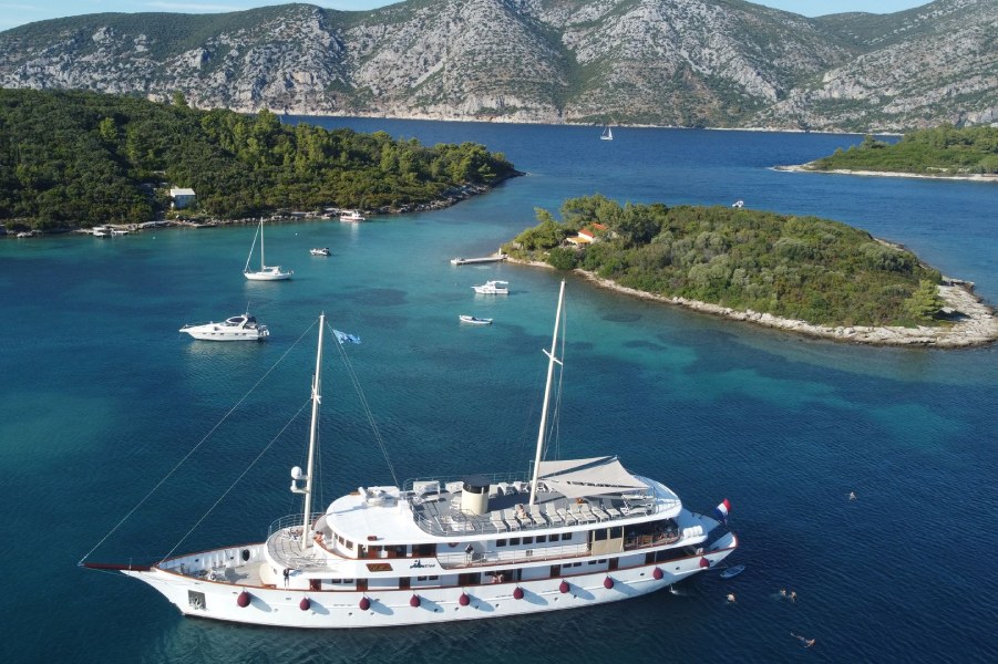 E-Bike Inselhüpfen Kreuzfahrt Dalmatien Highlights Plus ab Dubrovnik mit Deluxe Motoryacht Bellezza