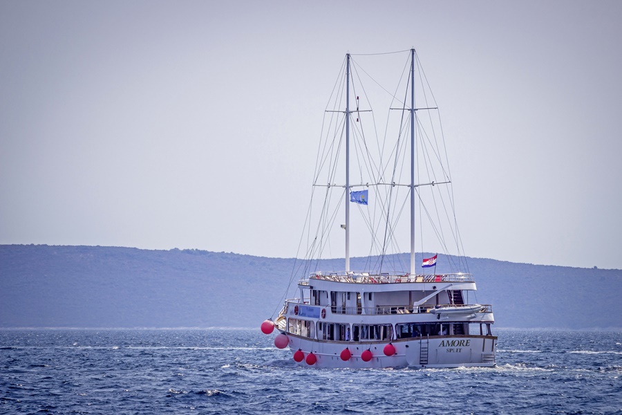 Vollcharter Kreuzfahrt mit MS Amore ab Trogir