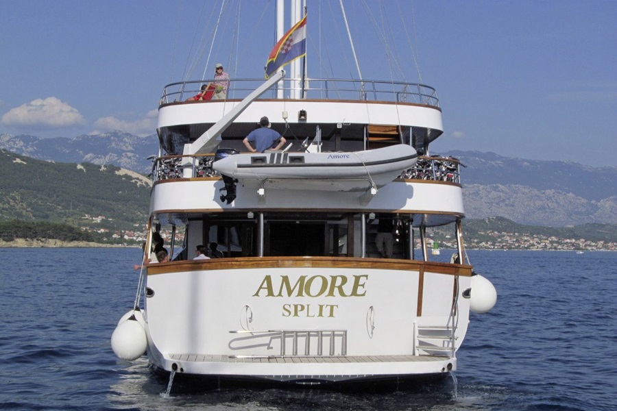 Vollcharter Kreuzfahrt mit MS Amore ab Trogir