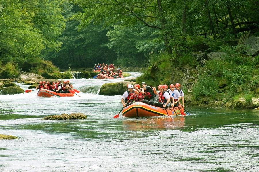 Aktivferien rund um Nationalpark Plitvice mit Wandern, Velofahren, Kajak, Schwimmen