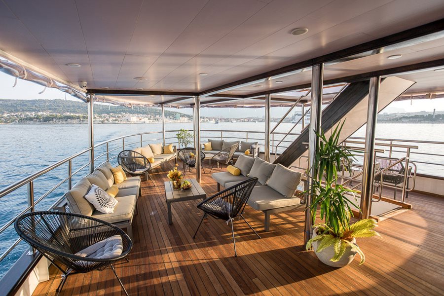 Inselhüpfen Deluxe Yacht Kreuzfahrt Split-Dubrovnik mit MY Arca*****