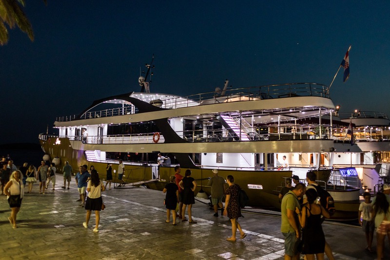 Inselhüpfen Deluxe Yacht Kreuzfahrt Split-Dubrovnik mit MY Arca*****