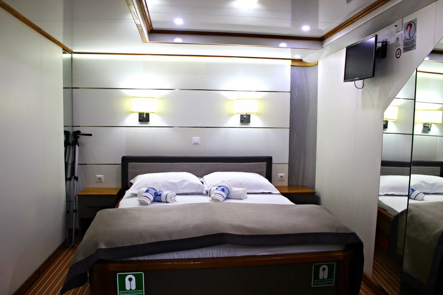 Inselhüpfen Deluxe Yacht Kreuzfahrt Route Split-Dubrovnik-Split - MY Prestige*****