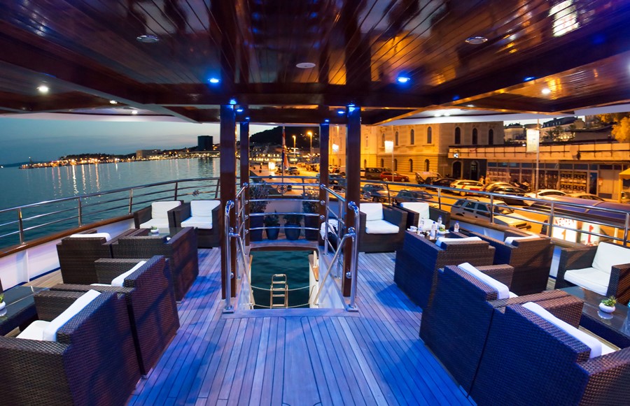 Inselhüpfen Yacht Kreuzfahrt Deluxe Superior Futura SPU