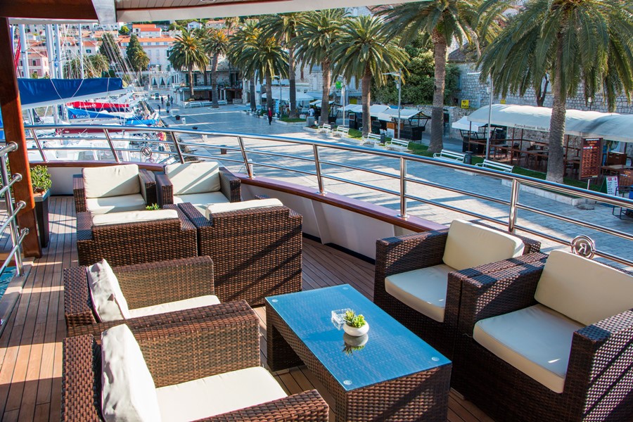 Inselhüpfen Yacht Kreuzfahrt Deluxe Superior Futura SPU