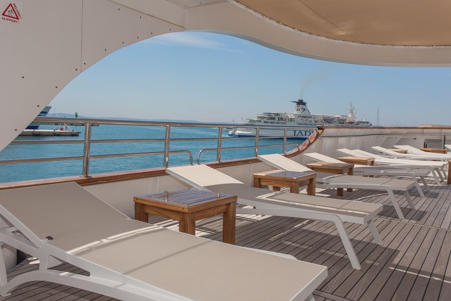 Inselhüpfen Yacht Kreuzfahrt Deluxe Superior Futura SPU