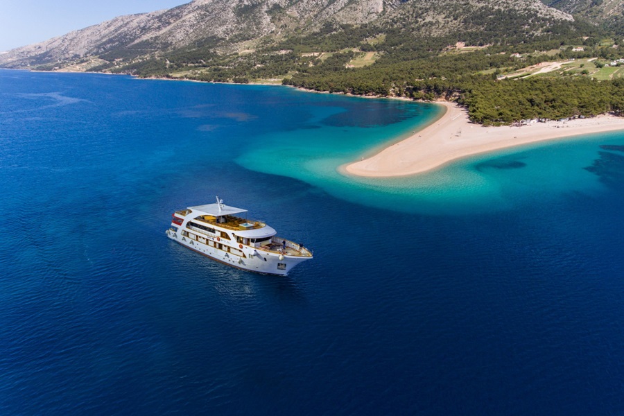 Inselhüpfen Deluxe Yacht Kreuzfahrt Split-Dubrovnik-Split mit MY Equator*****SPU